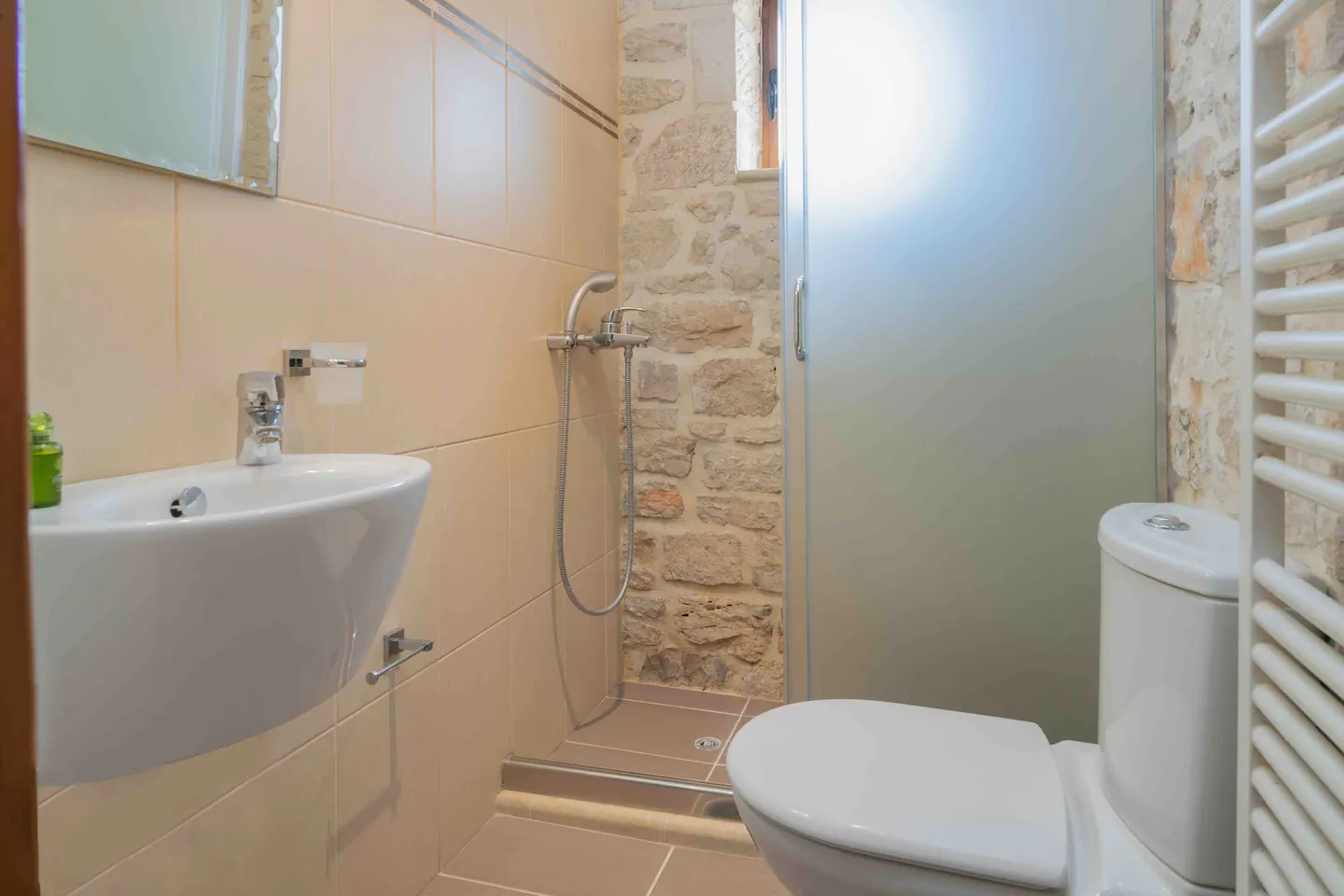 8849be68-4dda-4ffd-b503-298dbb49f2ab