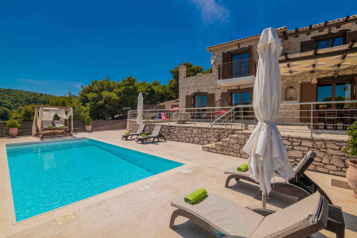 c0094661-df40-4a88-92e7-60fc9fe7f27e